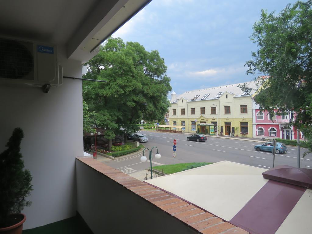 Szofi Apartman Hajdúszoboszló Zewnętrze zdjęcie